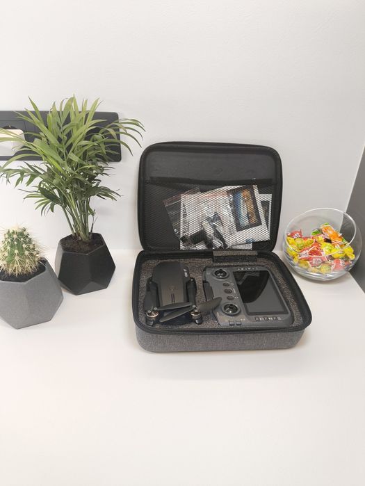 Дрон Huawei A888, великий екран