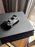 PS4 PRO 1TB  + pad odbiór osobisty!