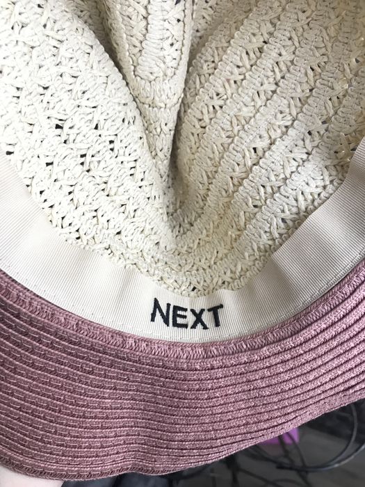 Пляжна коралова шляпка