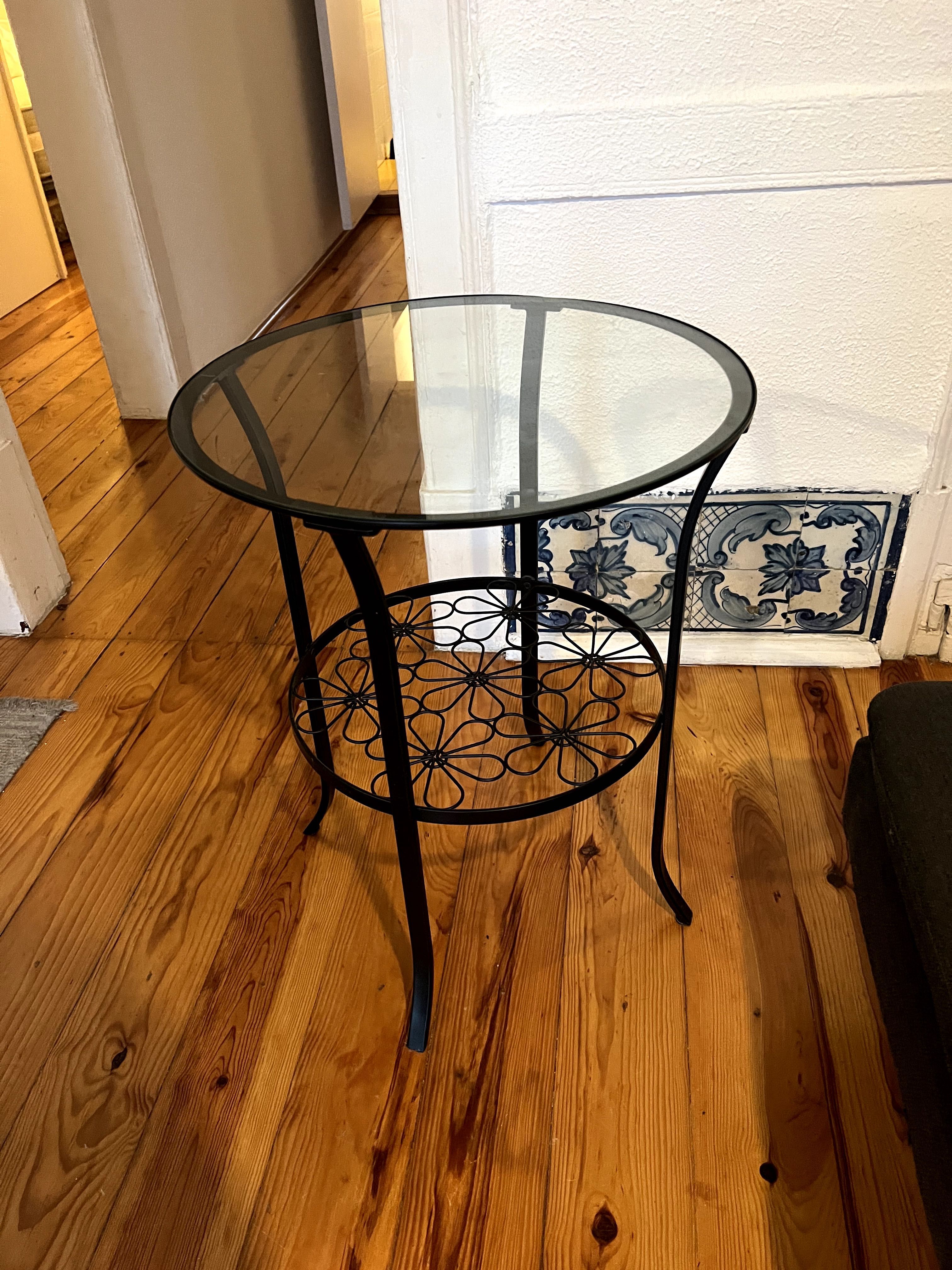 Mesa de apoio em vidro
