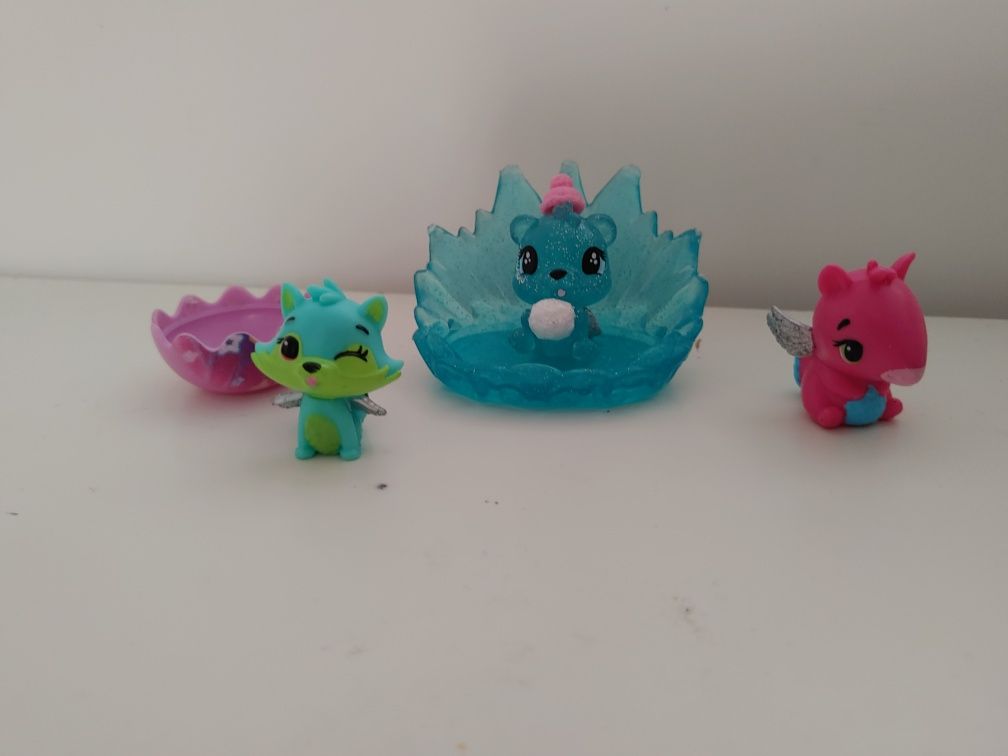 Figurki zwierzatka hatchimals  pet shop