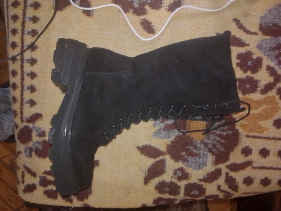 Продам зимние замшевые сапоги на широкую ногу 40 р