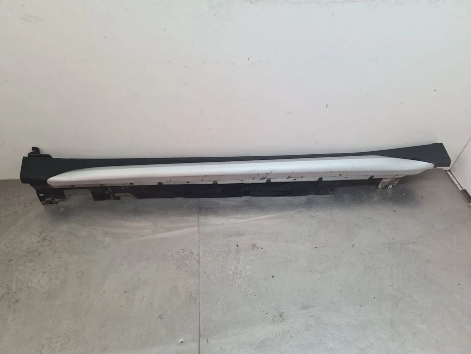 Embaladeira esquerda BMW X1 (F48)