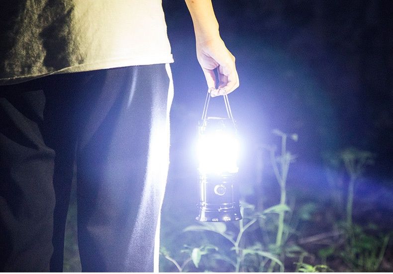 Портативна лампа фонарік LED