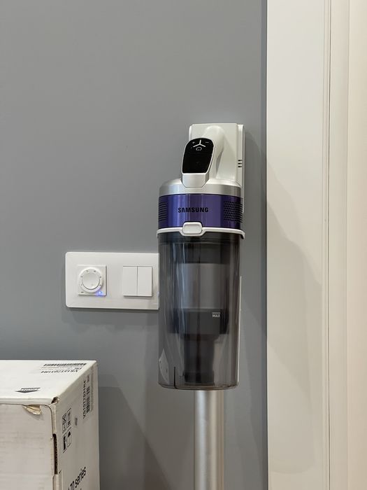 Акумуляторний ручний пилосос (2в1) Samsung Jet 70 turbo VS15T7031R4/EV