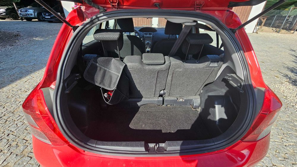 Toyota yaris II 2011