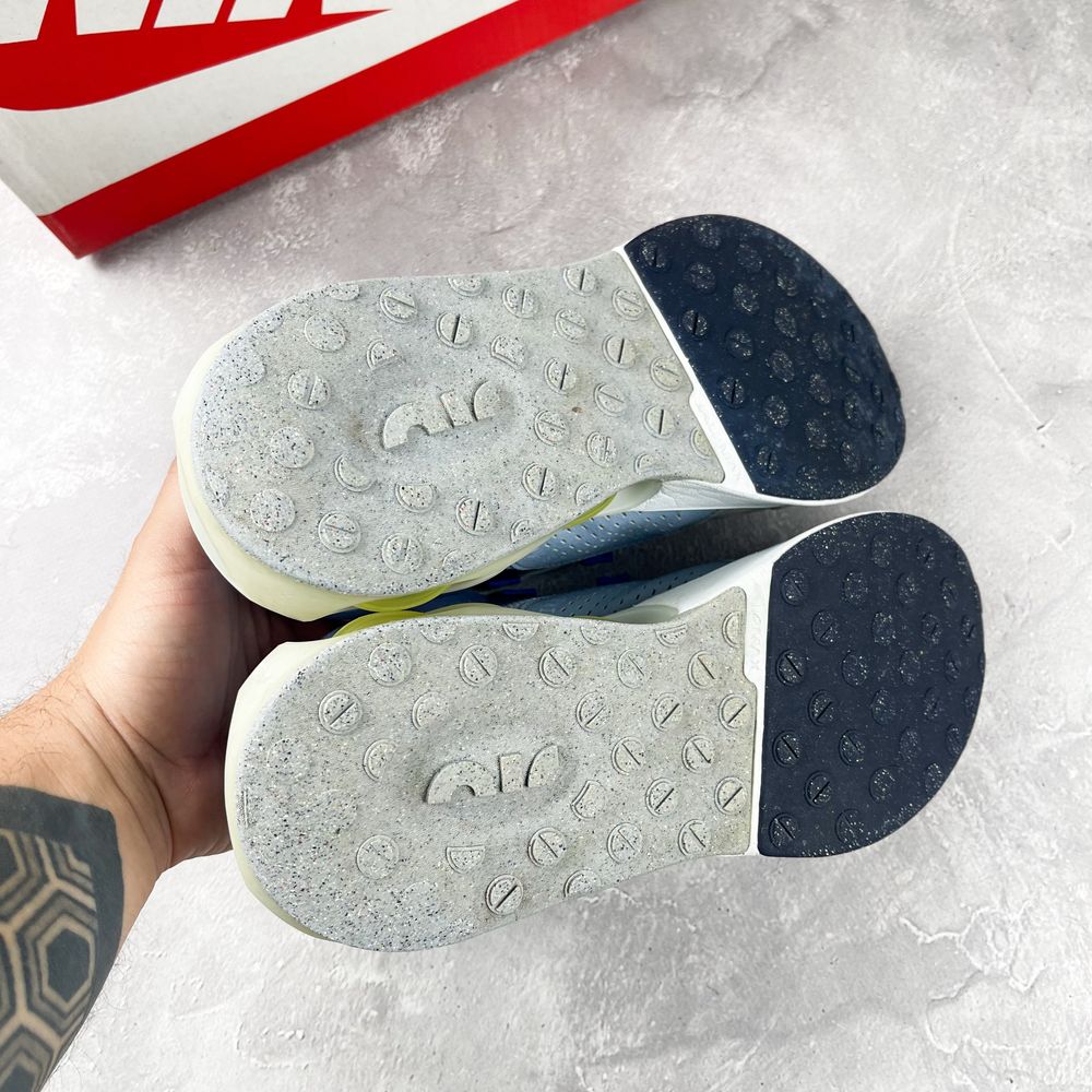 Кроссовки Nike 38