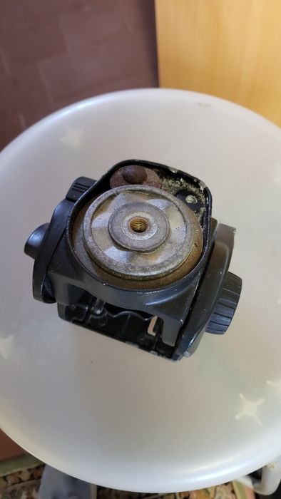 Cabeça de tripé  Manfrotto 501HD  a fubionar