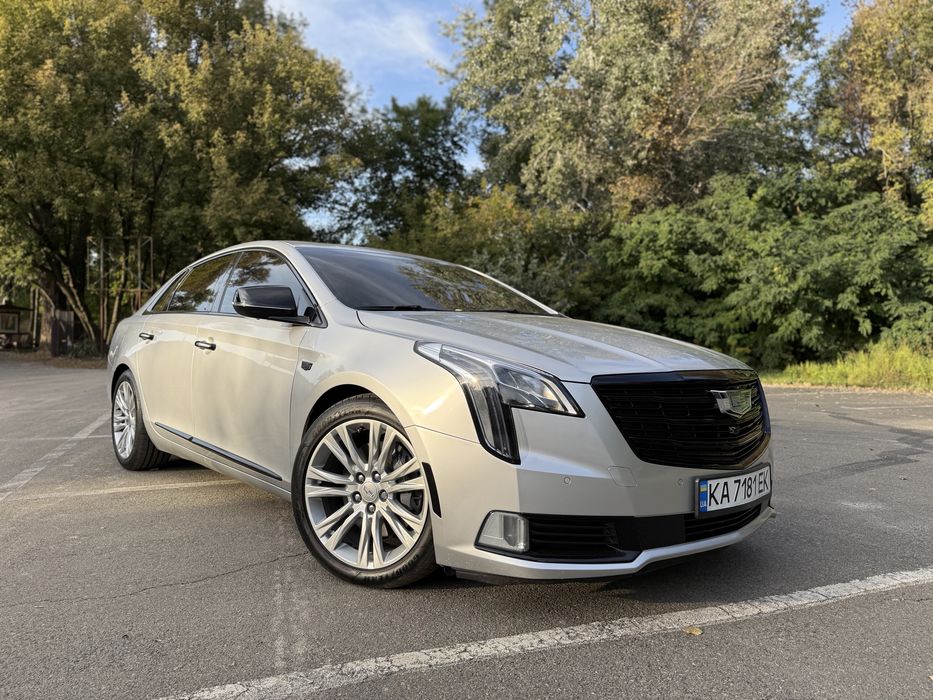 Cadillac XTS  V6  AWD  Luxury