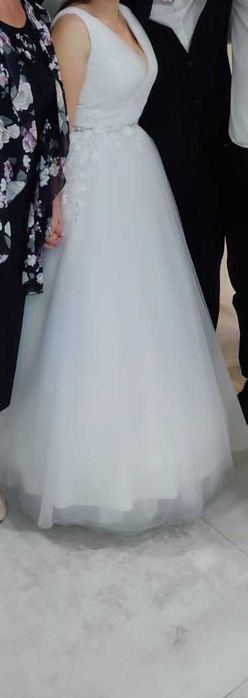 Suknia ślubna 38-42 z bolerkiem