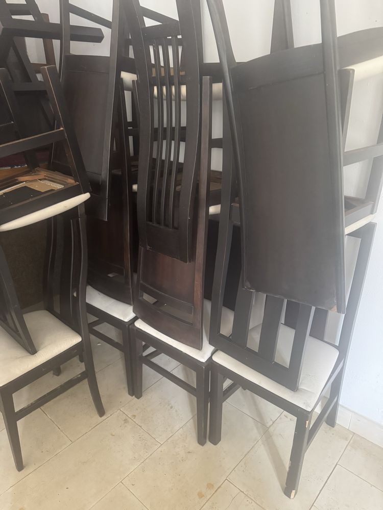 Cadeiras de sala de jantar variadas 10€
