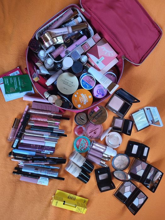Wyprzedaż kufra kosmetyki do makijażu Dior, Armani, Guerlain, Rare