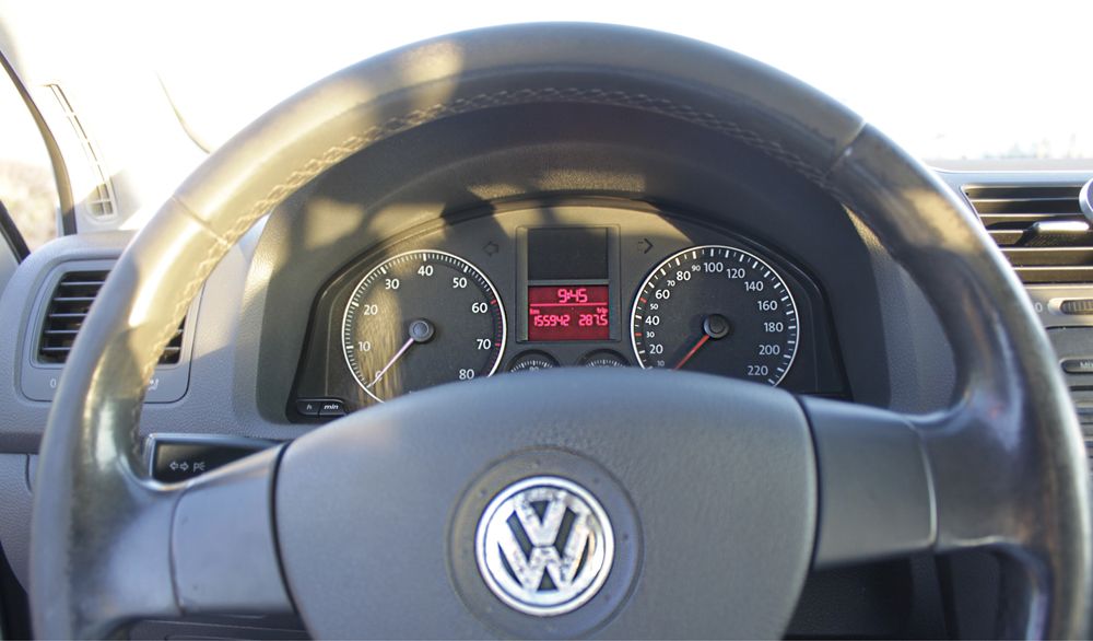 Volkswagen Golf 5 1.4 Confortline
