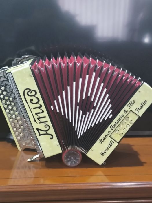 Vendo concertina Ranco Antônio está toda restaurada