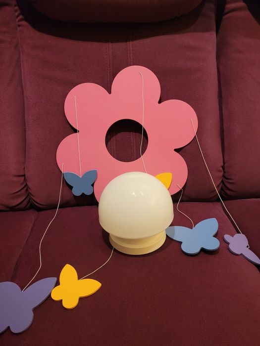 Lampa sufitowa do pokoju dziecięcego