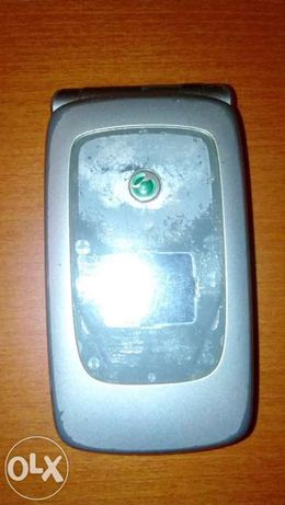 Télemovel Sony Ericsson Z1010 usado
