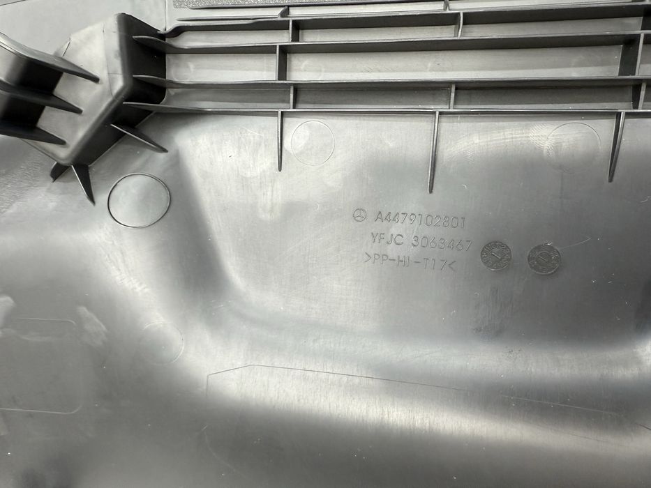 Накладка задняя сидения Mercedes W447 V-Class Vito Metris