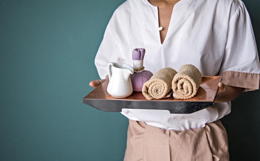 1. Depilação a cera e massagem ao domicílio – Porto e arredores.