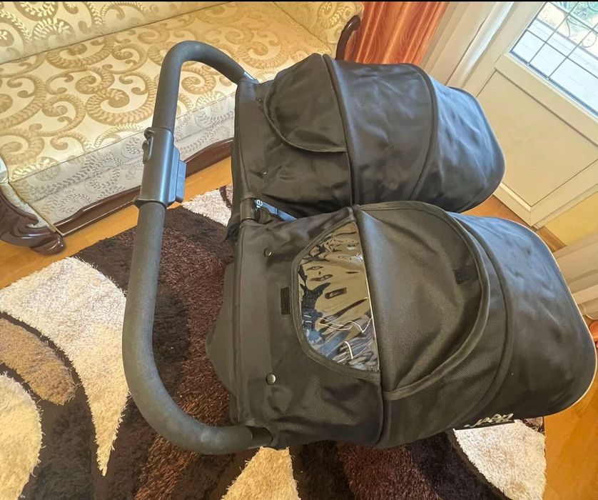 Коляска для двійні