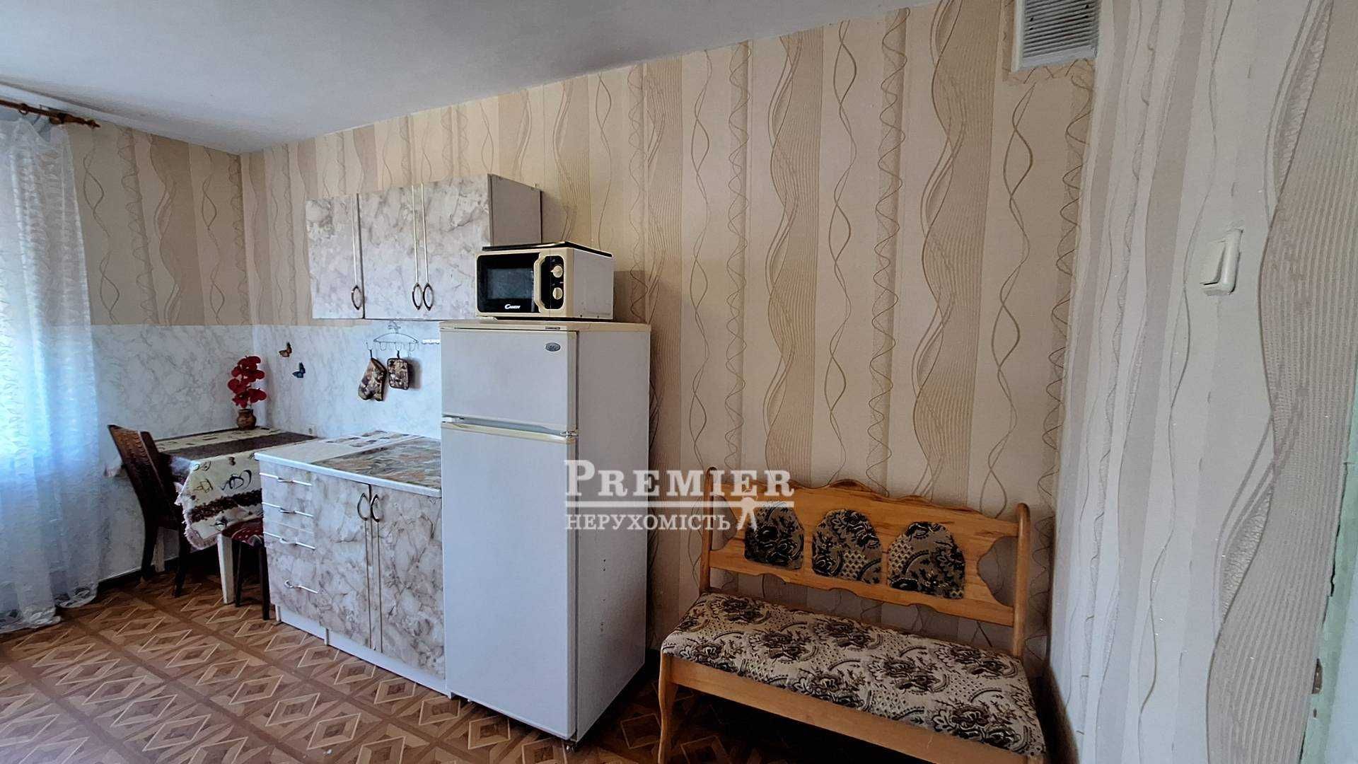 У продажу кімната 17 кв. у гуртожитку