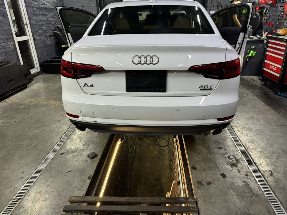 Бампер задній Audi A4 B9 седан 8w0 8W5 16-19 рік