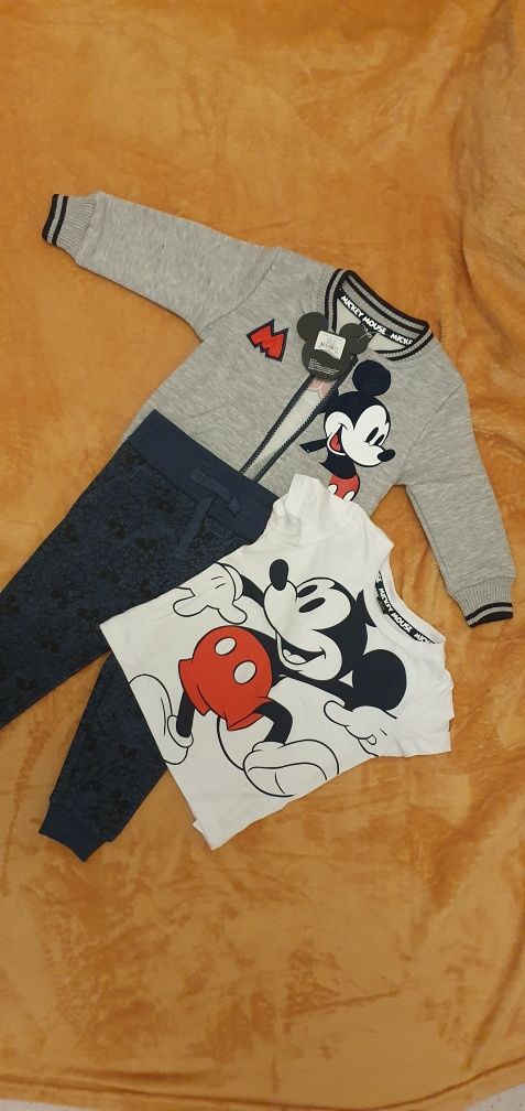 Zestaw 3 częściowy Mickey Mouse dla chłopca, r 80, Primark