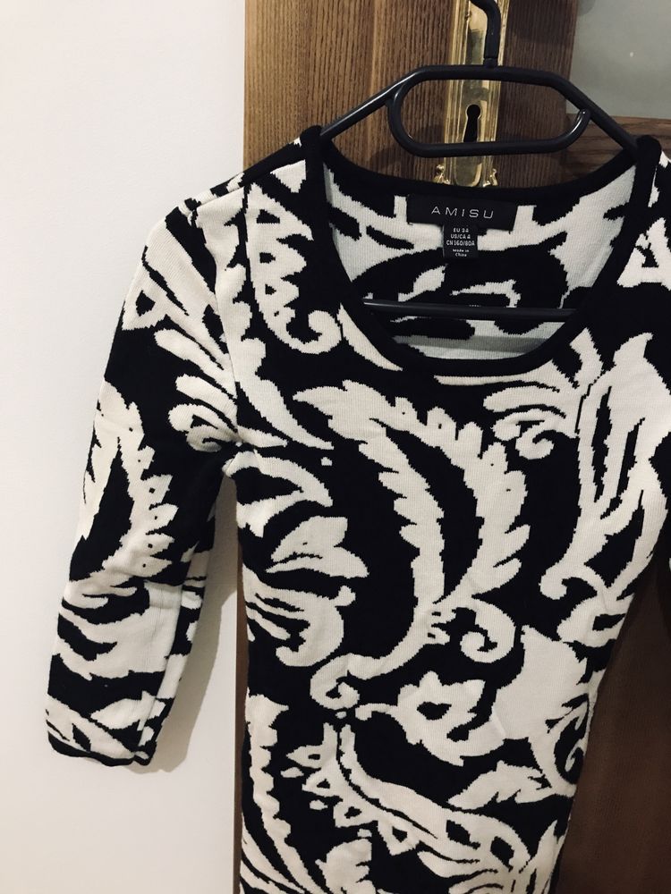 Sukienka sweterkowa Amisu dlugi sweter 34 XS  80% wiskoza