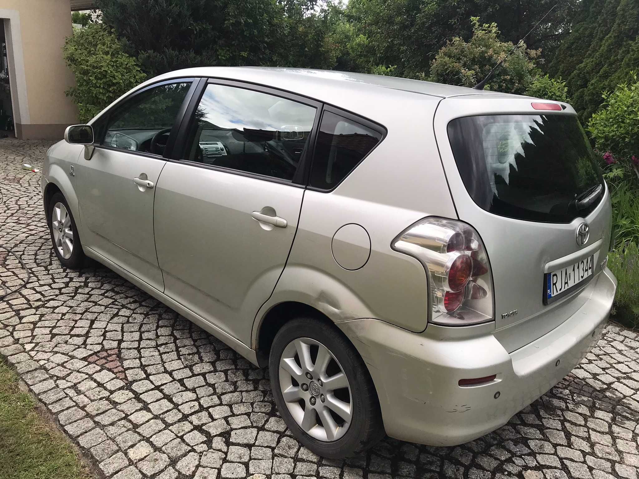TOYOTA Corolla Verso 2,0 D4D
