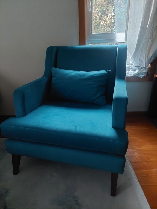 Cadeirão azul-pavão