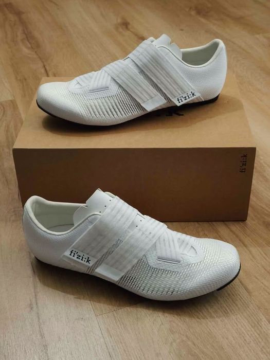Sapatos Fizik Vento Powerstrap Aeroweave Carbon "Novos"