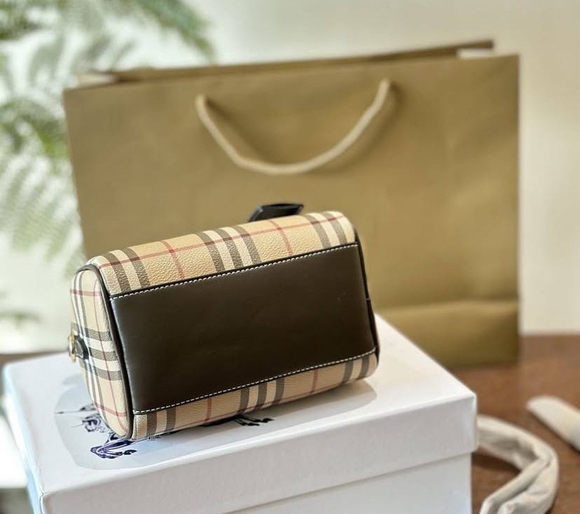 Burberry сумка жіноча бежева alo louis loro christian женская