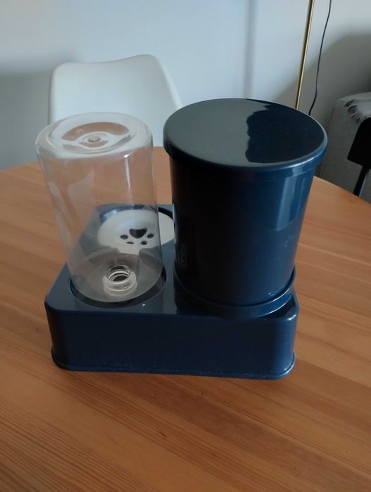 Karmnik/poidło dla zwierząt