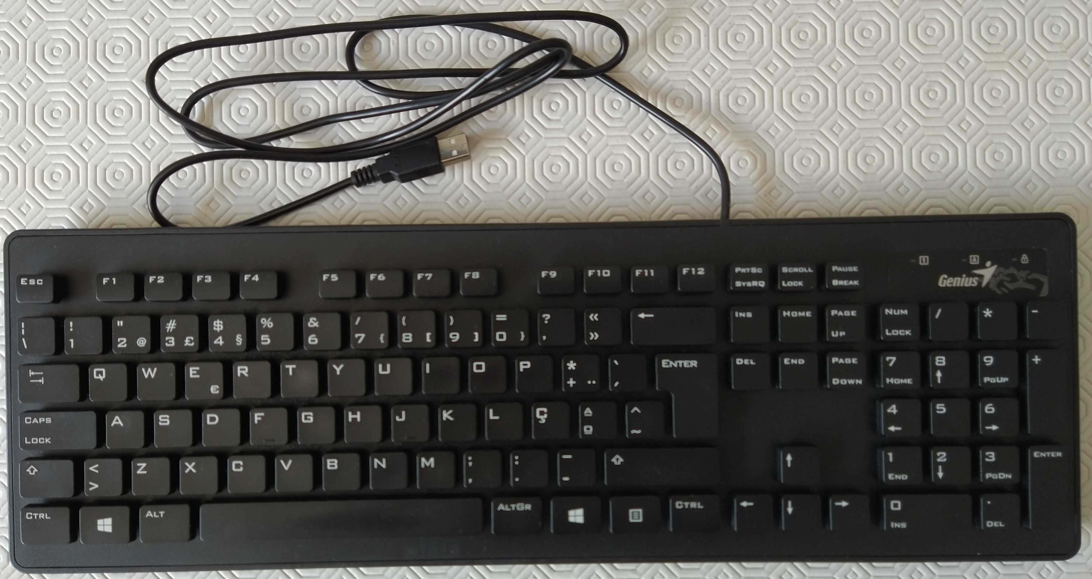 Teclado com Fios Genius SlimStar 130 | Preto - USB