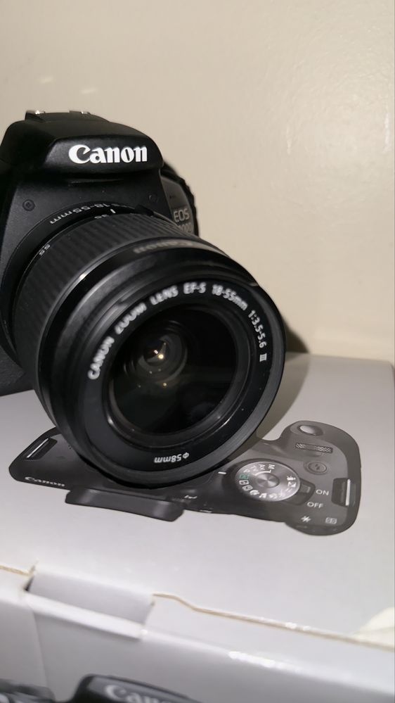 Canon EOS 2000D