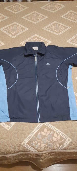 Костюм Adidas Aдидас для  спортивных занятий размер L