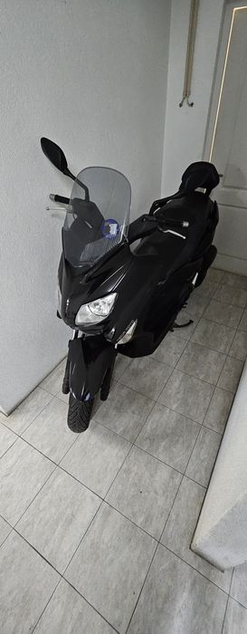 Yamaha Xmax  25000Kms