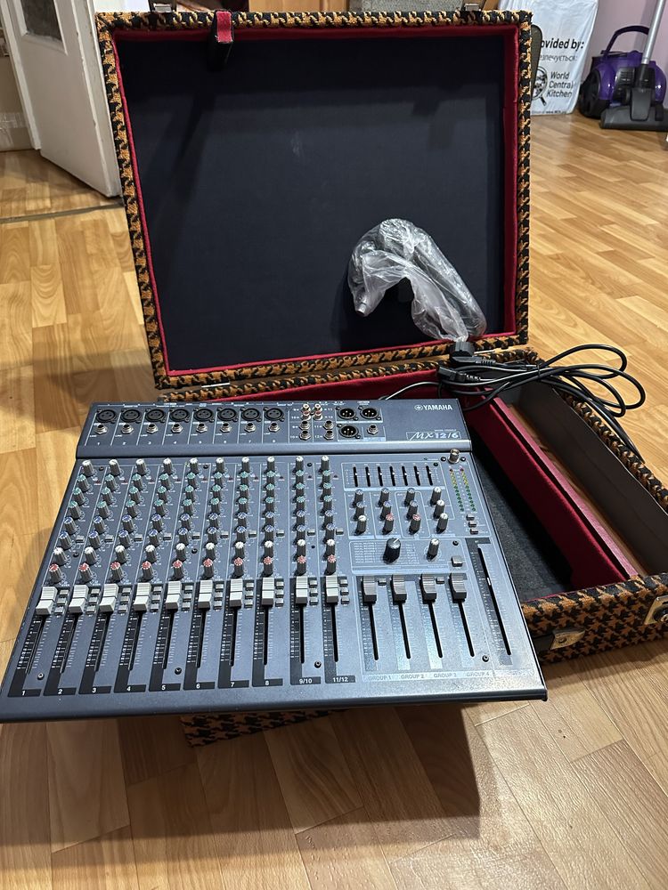 Микшер Yamaxa mx 12/6 12 Channel