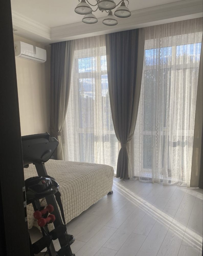 Власник. Продам 3-кімнатну квартиру по пр. Металургів 8А (ЖК Палладіо)