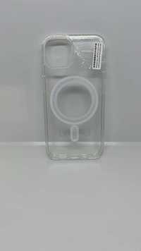 Etui Clear Mag Cover z MagSafe do IPHONE 13 - Transparent