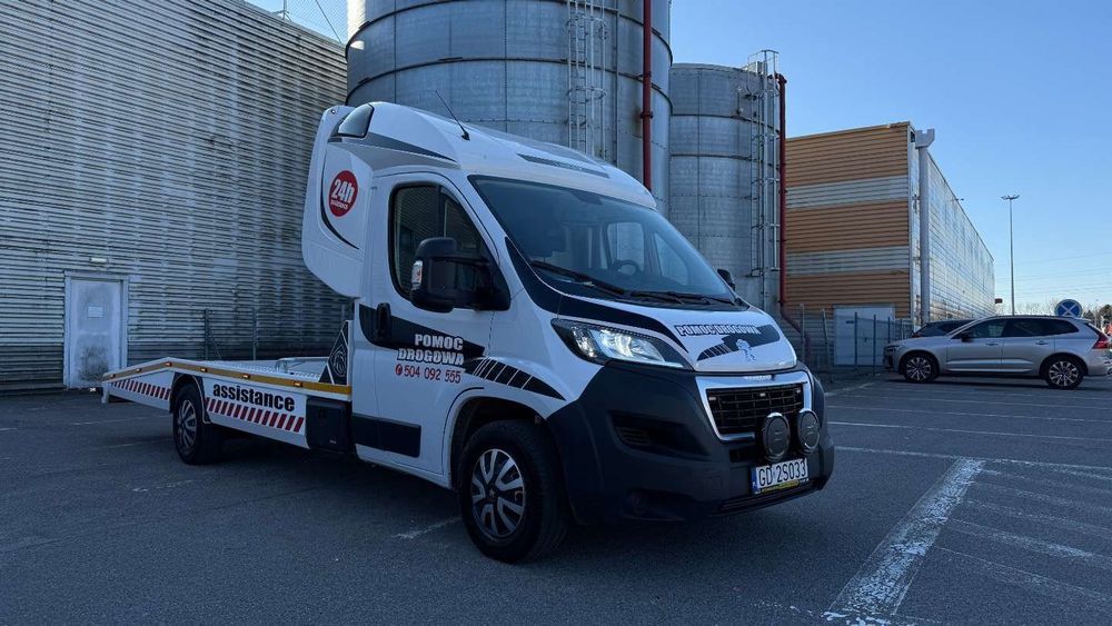 Peugeot Boxer  2.2 HDI Webasto sypialnia najazd 5 m klima kamera f-kt VAT 23% gwaran