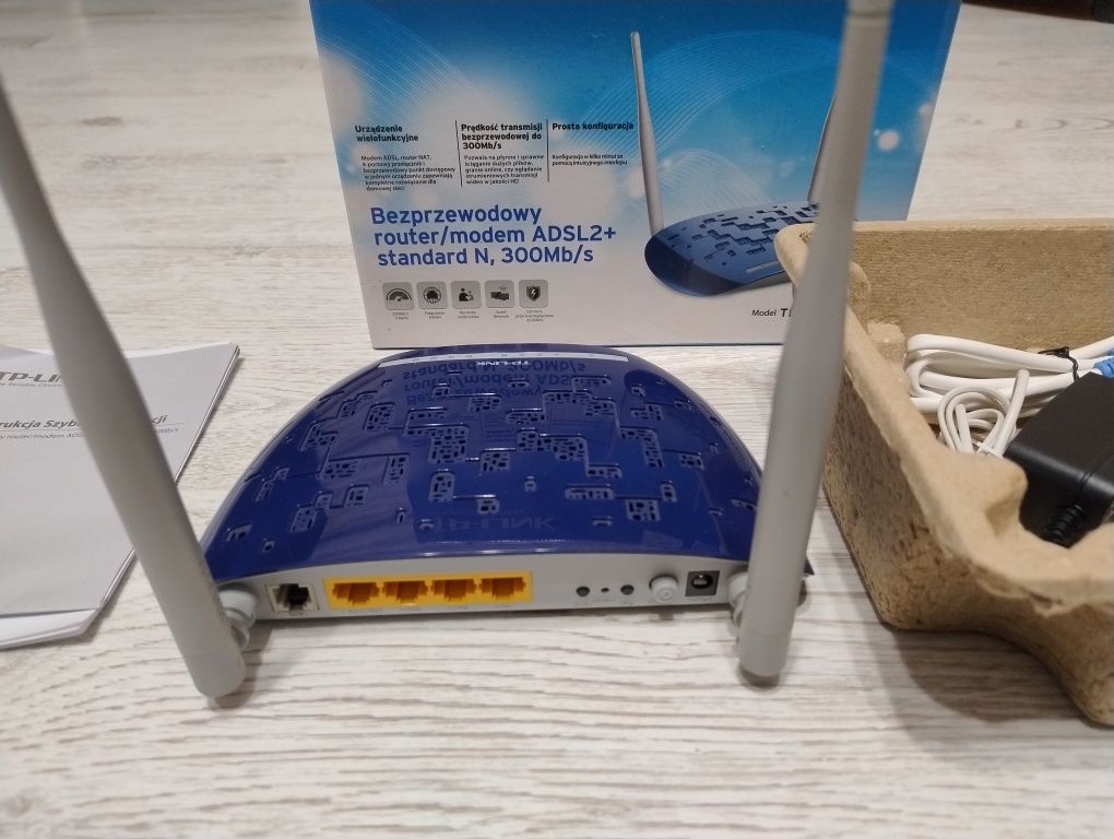 Router/modem bezprzewodowy ADSL2+ Standard N 300Mb/s Model. TD-W8960N