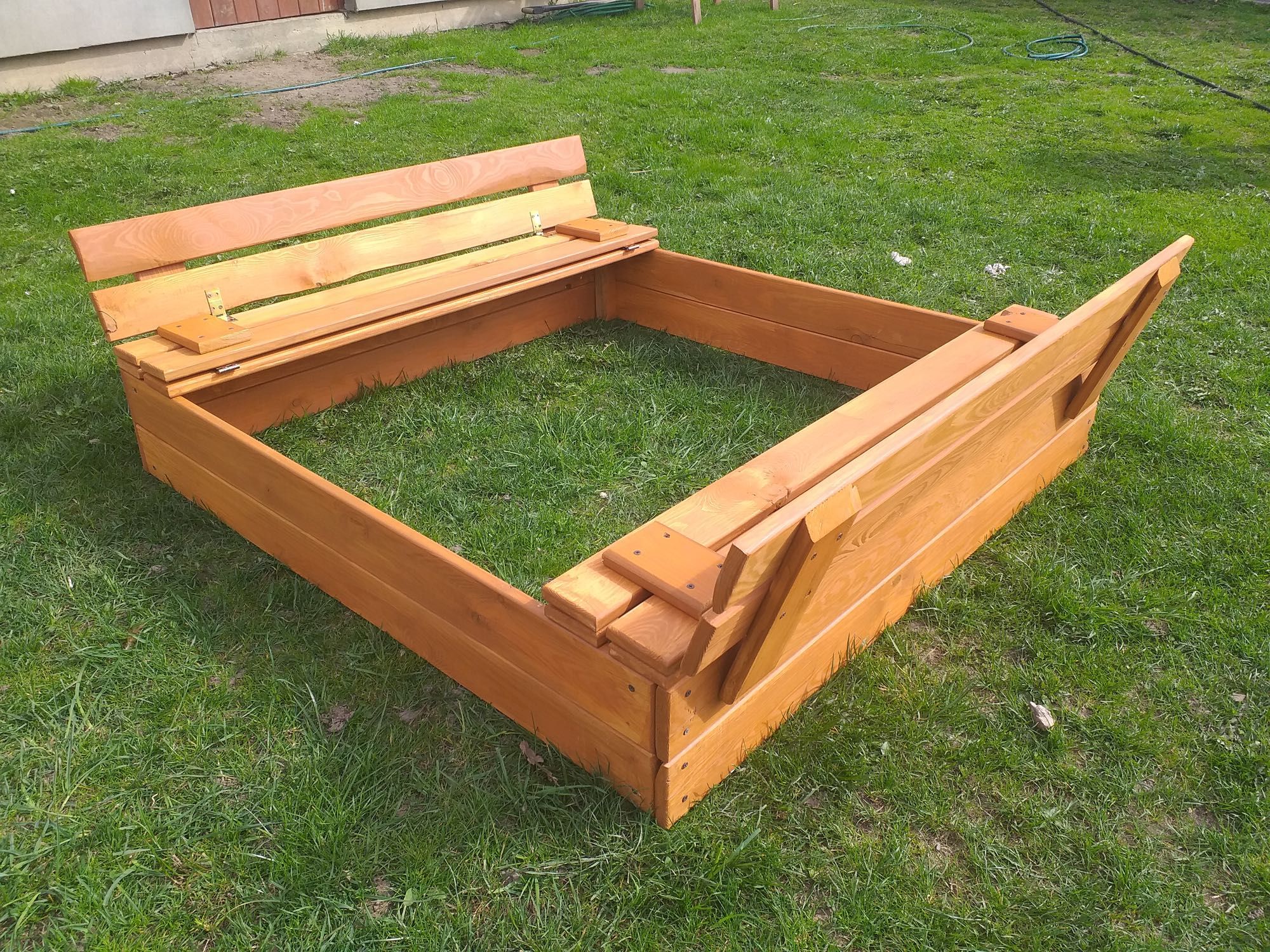 Piaskownica drewniana zamykana z ławeczkami dla dzieci IMPREGNOWANA