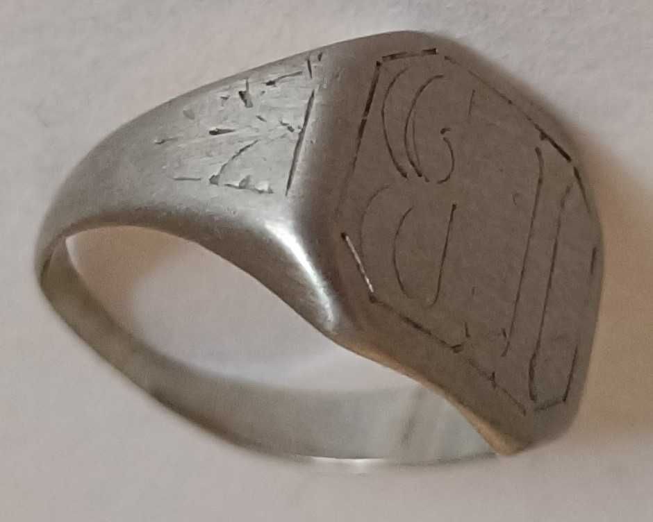 Antyczny sygnecik z monogramem, Srebro 835