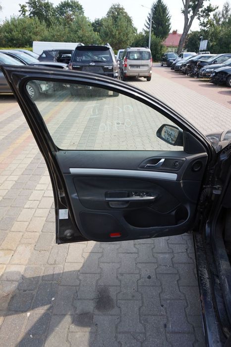BOCZEK TAPICERKA DRZWI LEWY PRZÓD OCTAVIA II 1Z3 LB LIFTBACK  SKODA 2004-2008