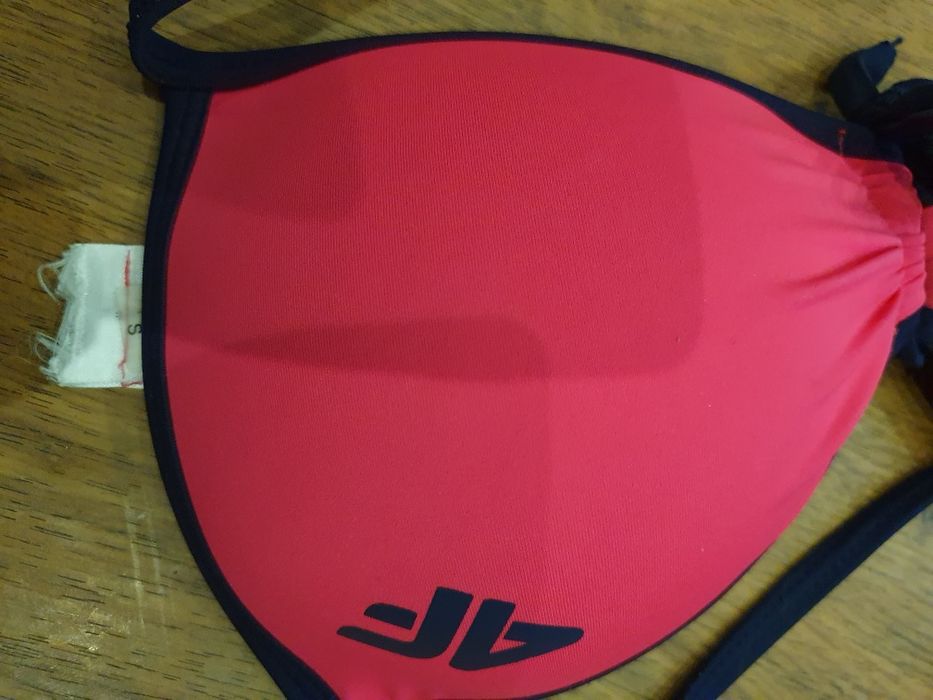 Strój.   kąpielowy
