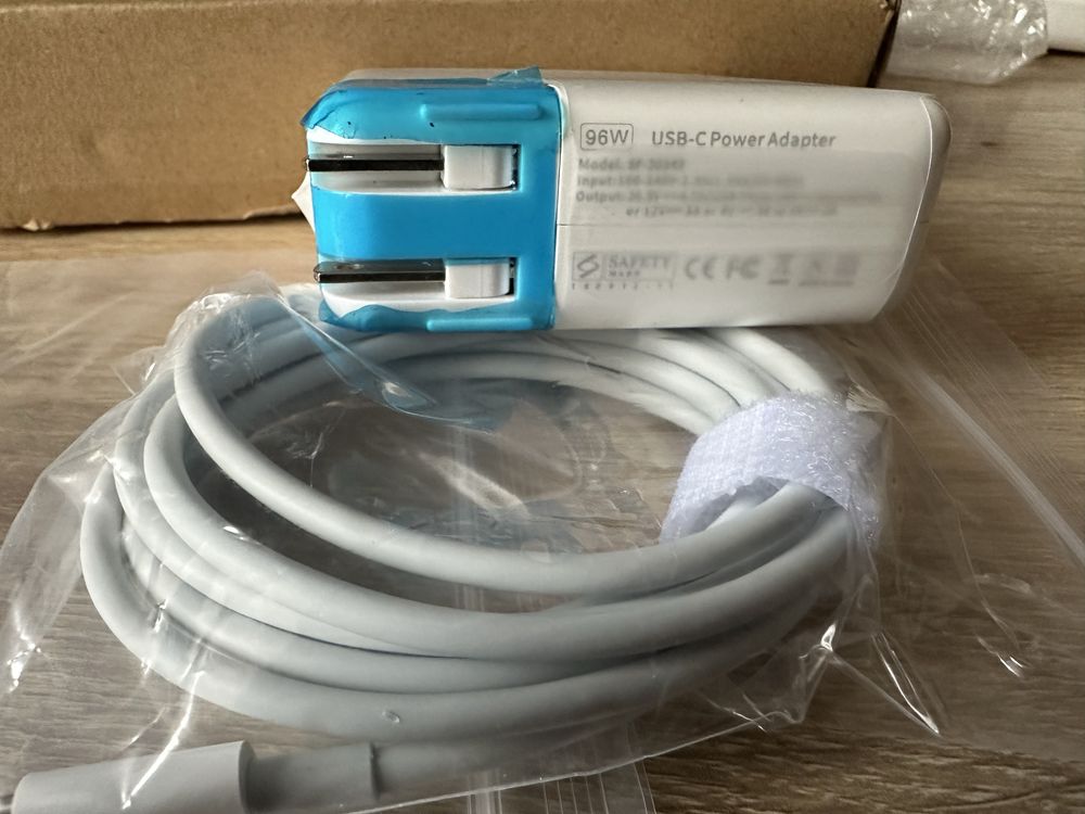 Адаптер.Нове. Блок живлення 96W до MacBook pro.
