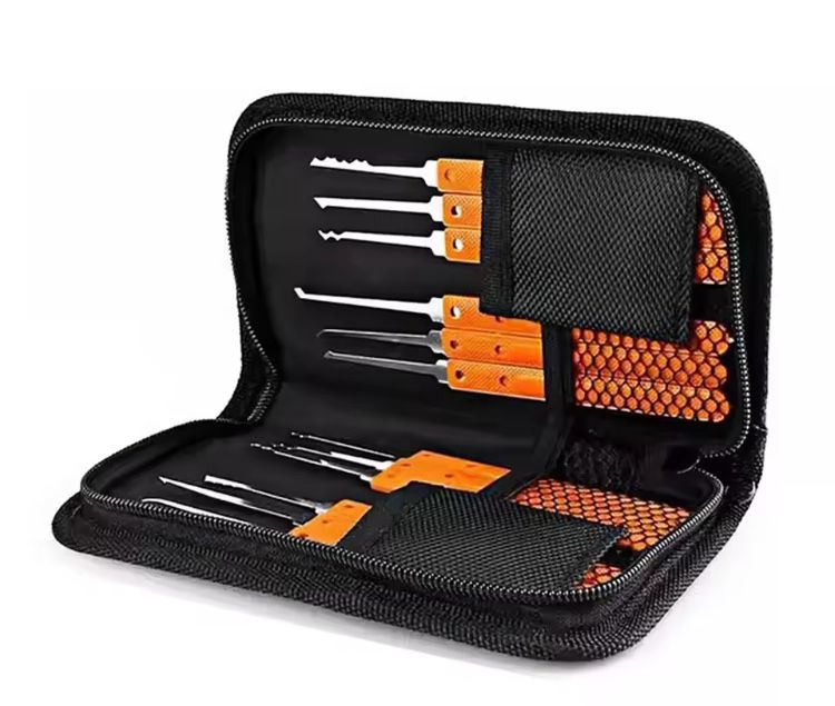 Наборо инструмента для аварийщиков