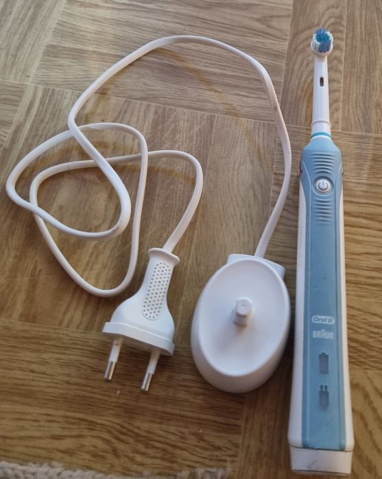 Szczoteczka elektryczna Oral B Braun