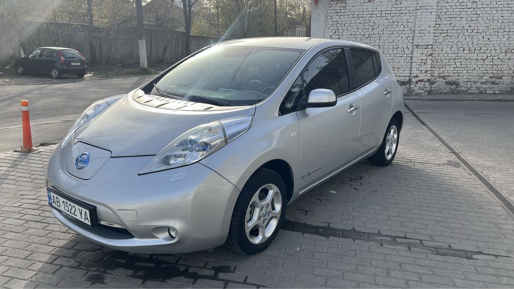 Nissan leaf 2012