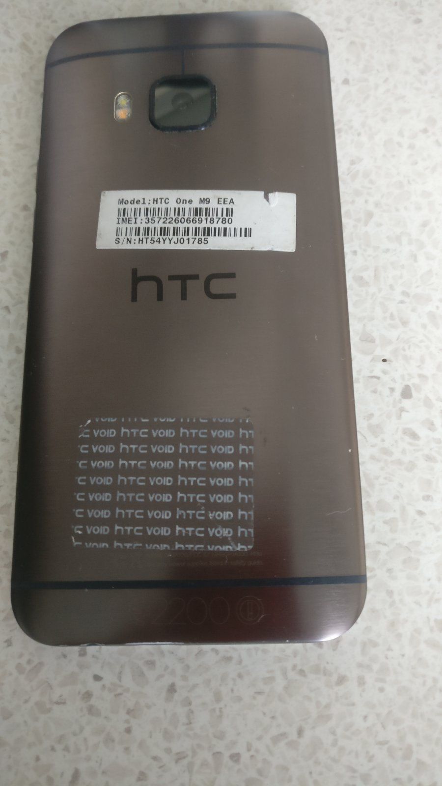 Продам смартфон HTC One M9 б/у.